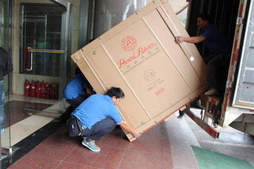 福山镇钢琴贵重工艺品无忧运